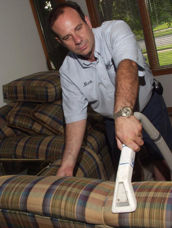 Professional Upholstery Cleaner Elkhart, IN